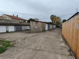  Parking / Garage � louer 12 m� Bordeaux