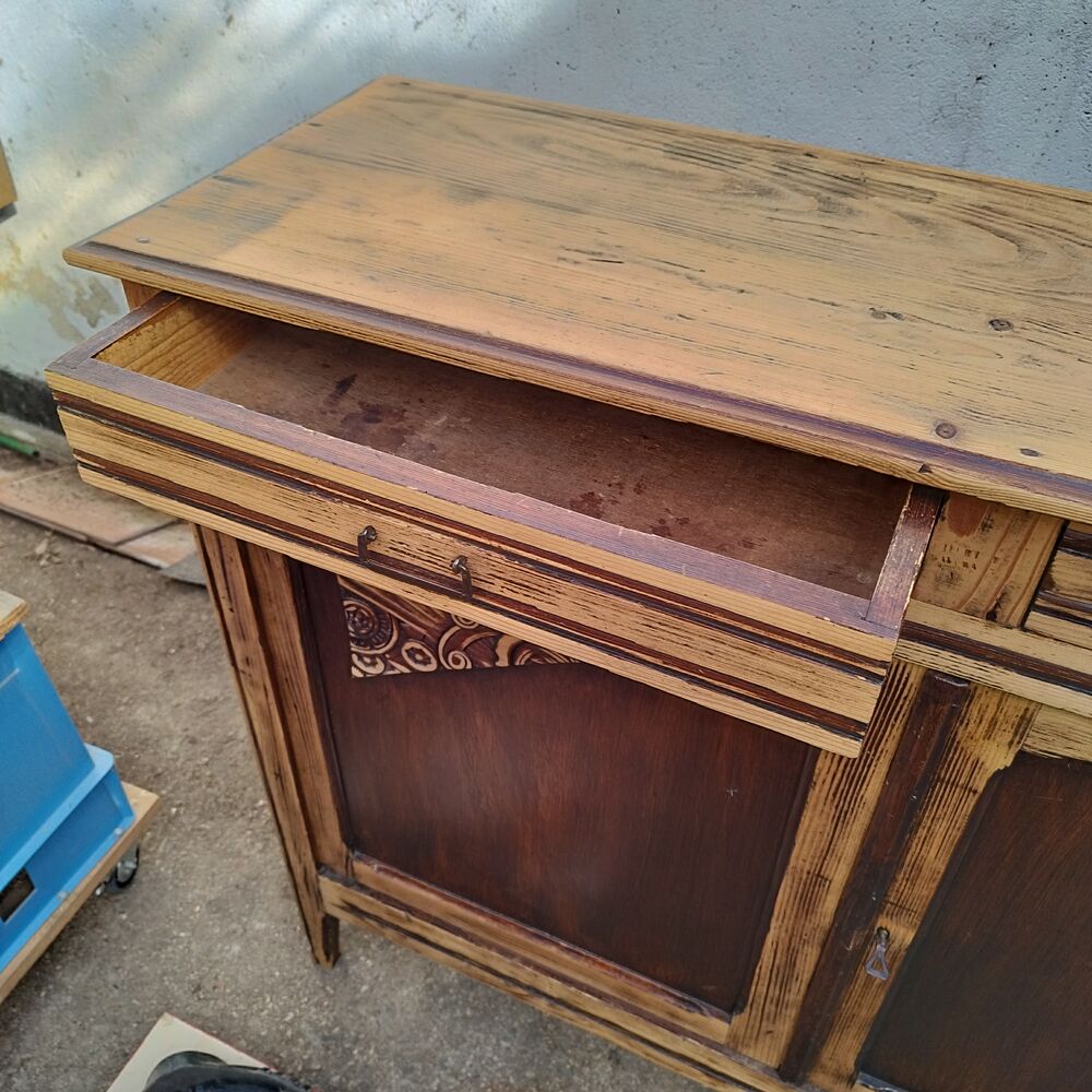 Buffet parisien Meubles