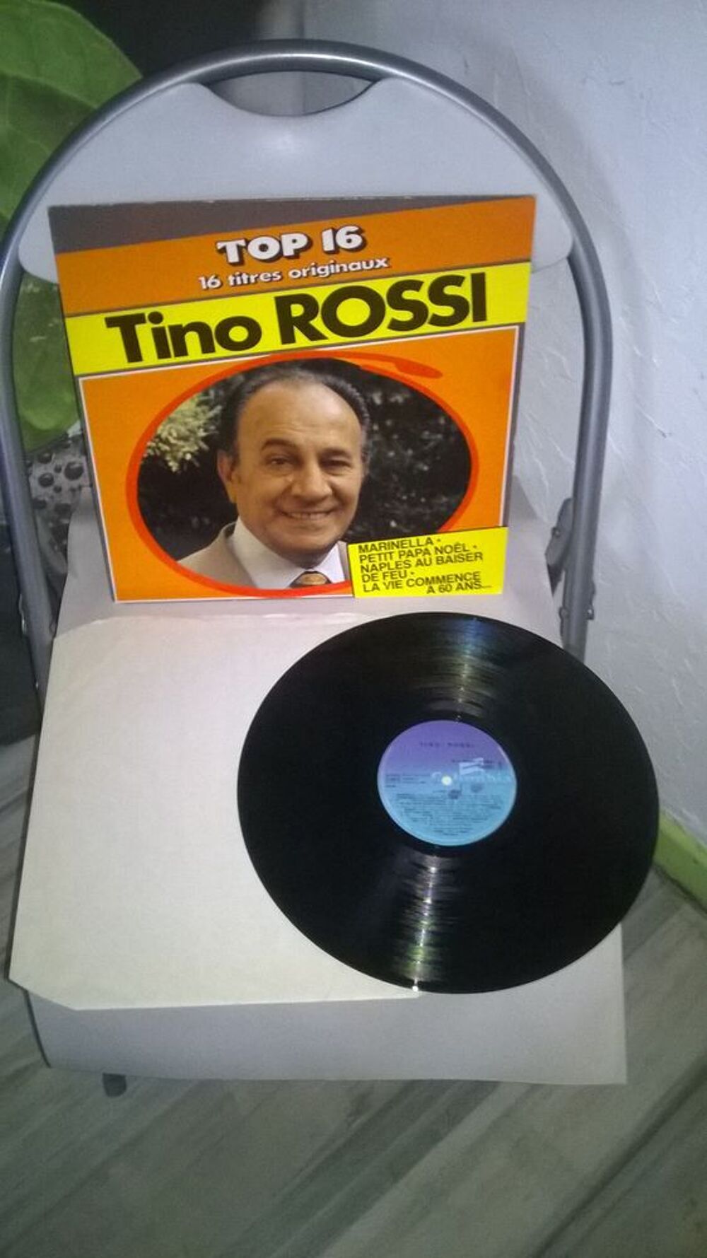 Vinyle Tino Rossi
Top 16
1985
Excellent etat
Marinella
B CD et vinyles
