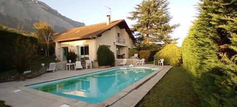   Meylan le Haut, Villa 242 m� avec piscine et vue panoramique 