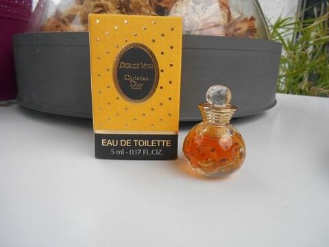 Miniature de parfum      DOLCE VITA     de CHRISTIAN  DIOR   12 Douvrin (62)