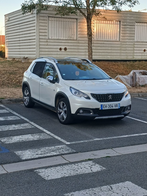 Peugeot 2008 1.2 PureTech 110ch S&S BVM5 Crossway