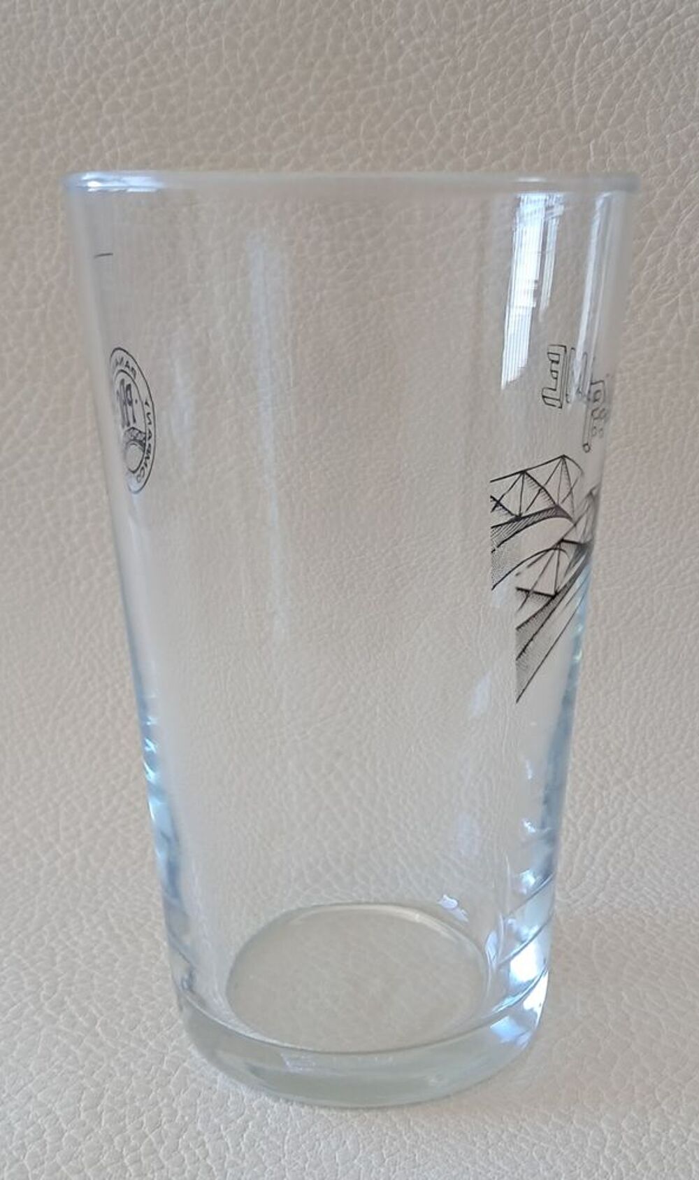 Verre transparent de la brasserie paname brewing company 
