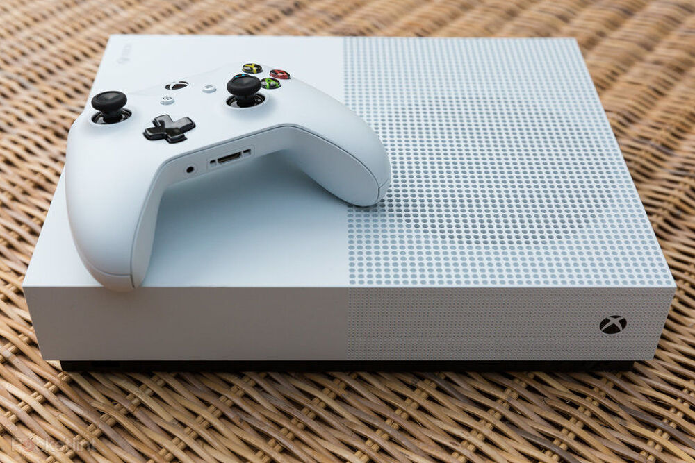 Xbox one s digital 1to quasiment neuve Consoles et jeux vidéos