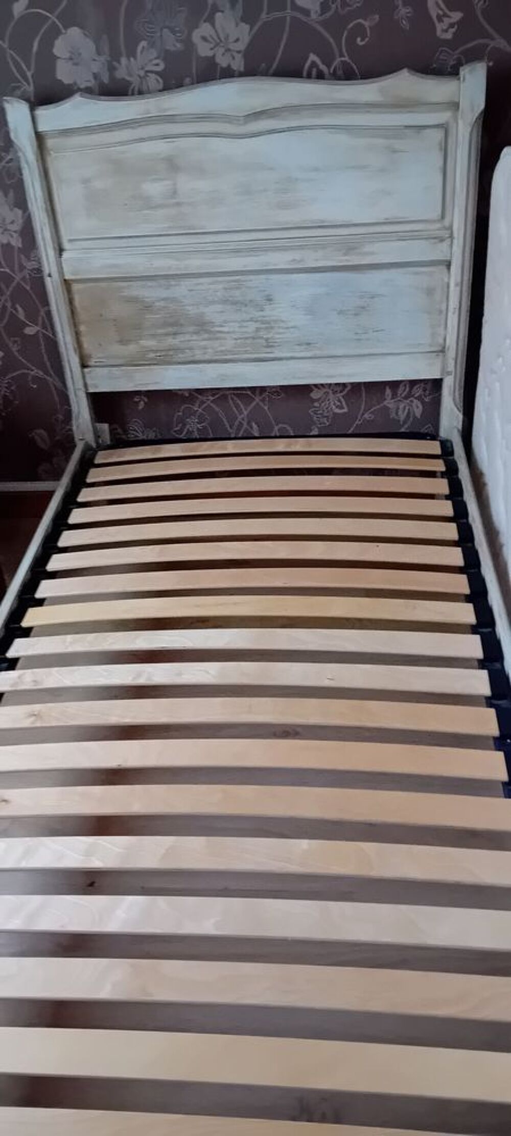 Lit 1 place et son chevet Meubles