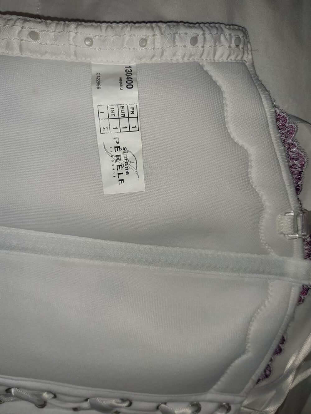 Bustier Simone P&eacute;r&egrave;le neuf, jamais port&eacute; Vêtements