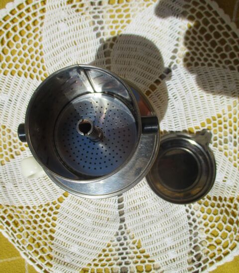 Cafeti�re Mono-filtre de la Marque   Marlux France   12 La Fert�-Alais (91)