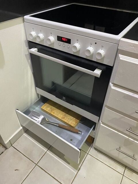 Cuisinire electrolux EKC 66 0 Grans (13)