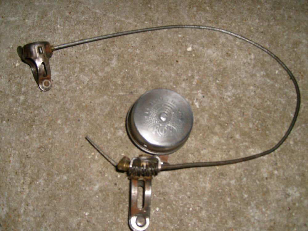 Ancienne Sonnette de v&eacute;lo Le Tourbillon Vélos