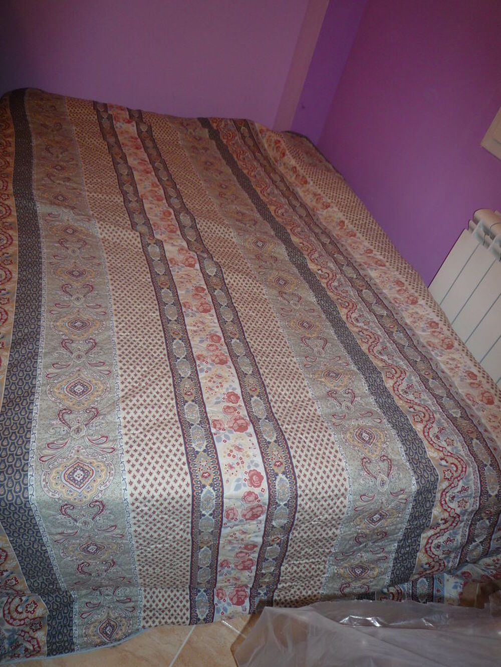 DESSUS DE LIT DOUBLE TRES BON ETAT Décoration