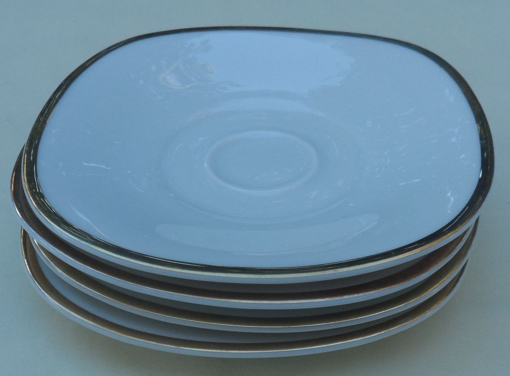 4 soutasses blanches en porcelaine de Bavi&egrave;re Cuisine