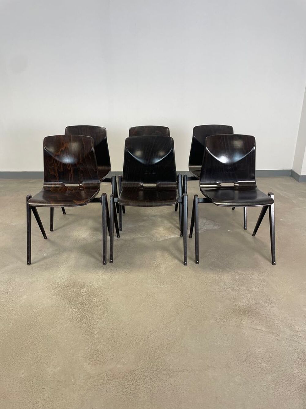  chaises Glavanitas S22 weng&eacute; LIVRAISON POSSIBLE Meubles