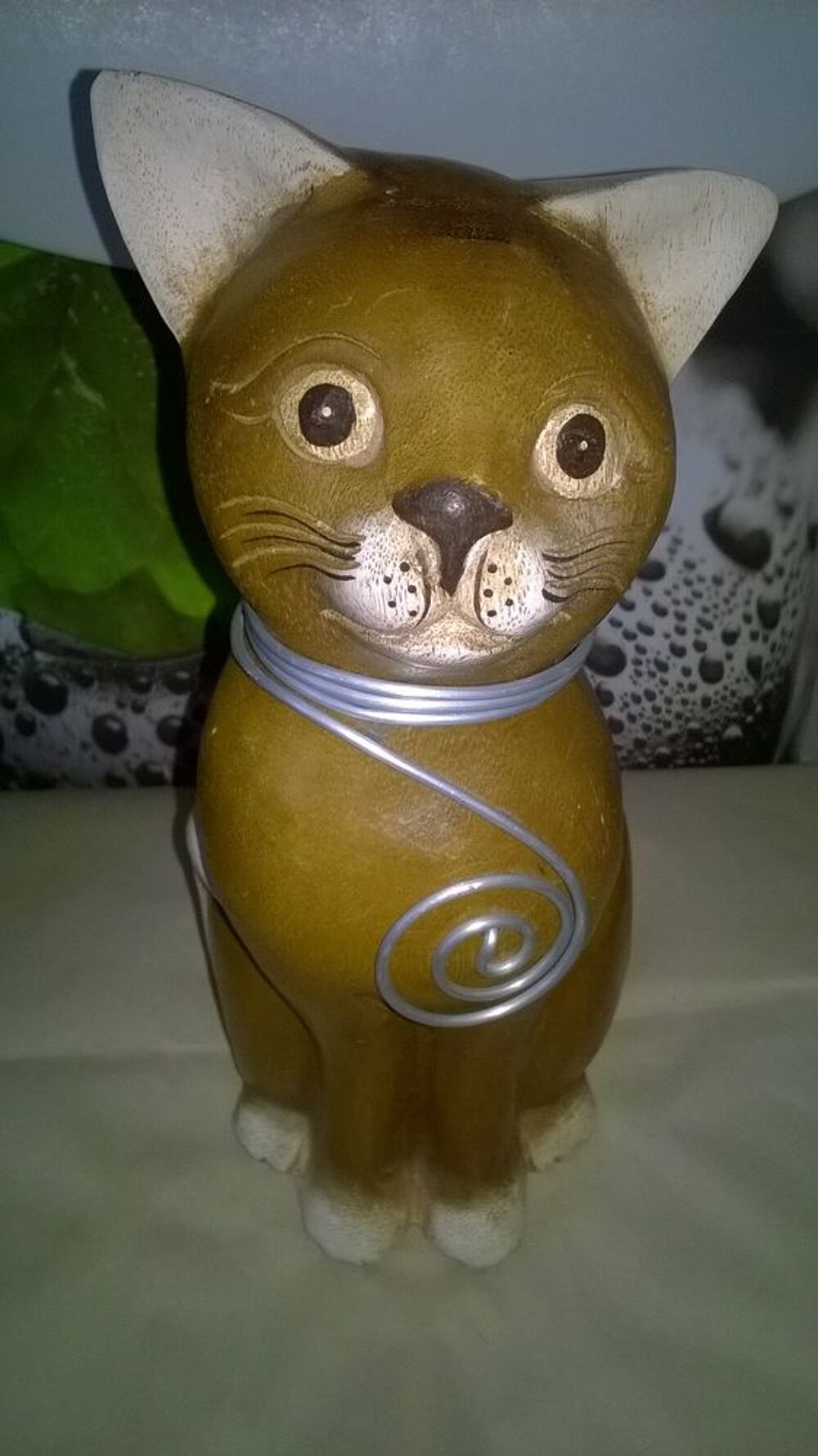 Statue chats sculpt&eacute;
Excellent etat
En Bois
30 cm de haut Décoration