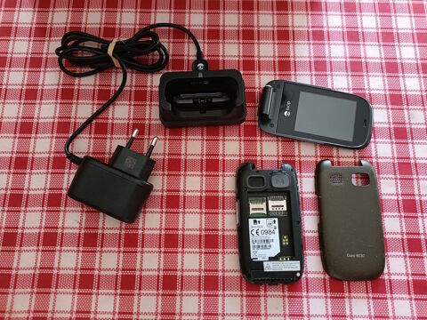 Tlphone mobile Doro 6030 GRIS POUR PIECES AVEC SON CHARGEU 25 Grasse (06)