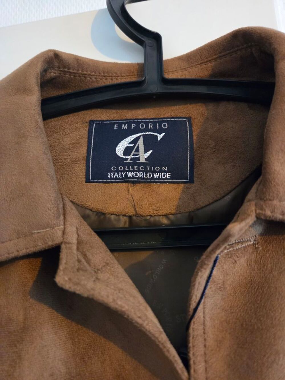Manteau Emporio Collection
Vêtements