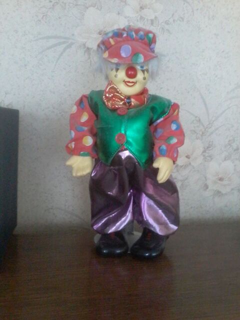 Gr and clown sur socle  15 Tourcoing (59)