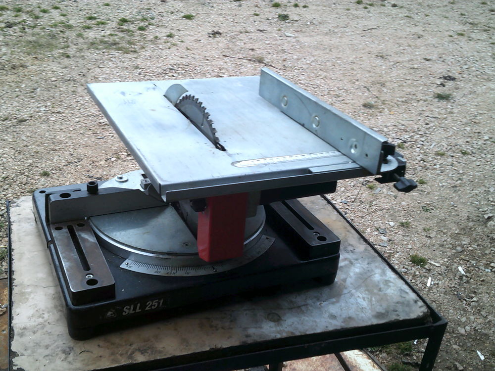 Scie sur table et onglet Bricolage