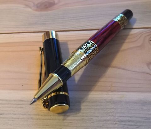 Stylo � bille corps en ACAJOU laqu� avec bagues dor�s 15 La Seyne-sur-Mer (83)