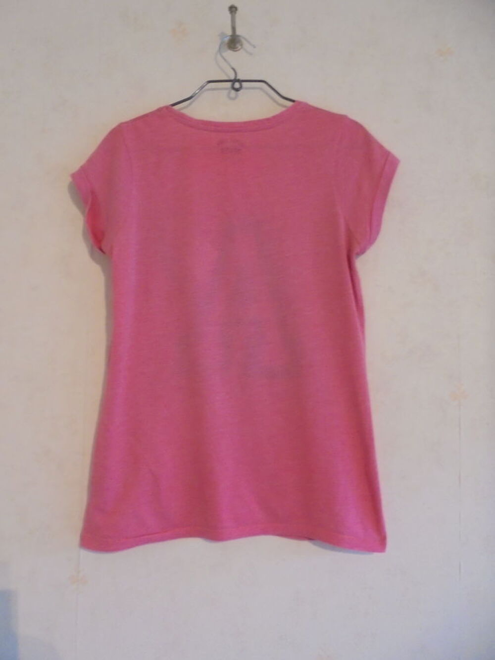 Tee-shirt "A" (80) Vêtements