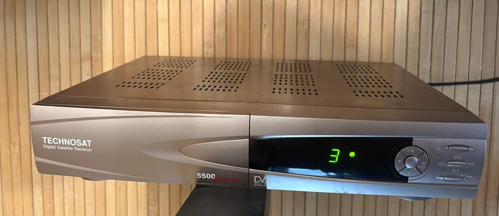 TECHNOSAT digital receiver avec t&eacute;l&eacute;commande Photos/Video/TV