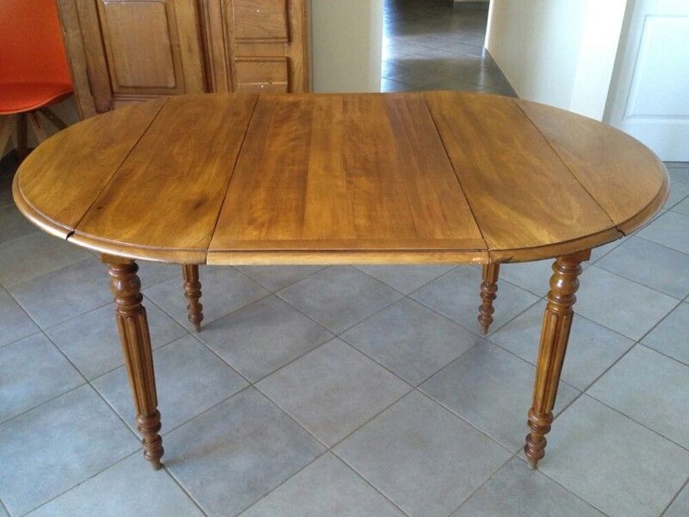 Table style louis philippe Meubles