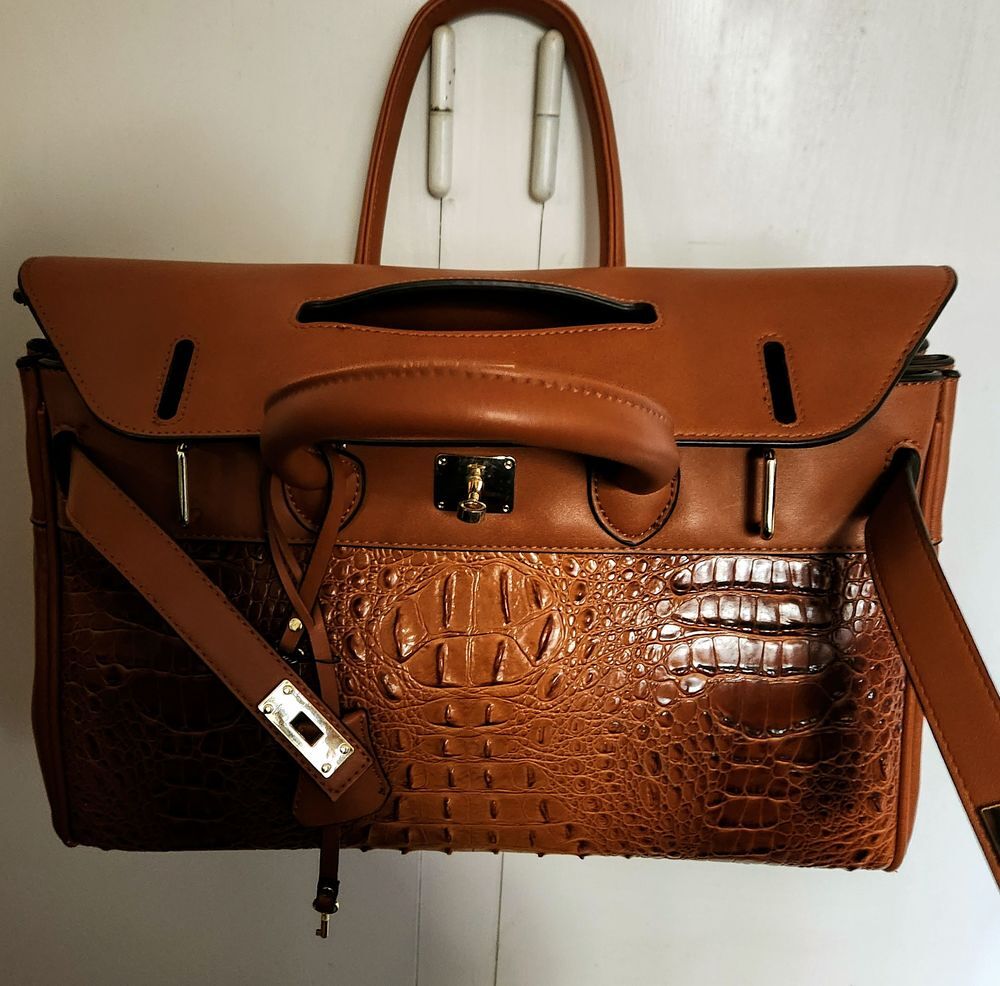 Tr&egrave;s rare sac neuf MacDouglas en cuir Maroquinerie