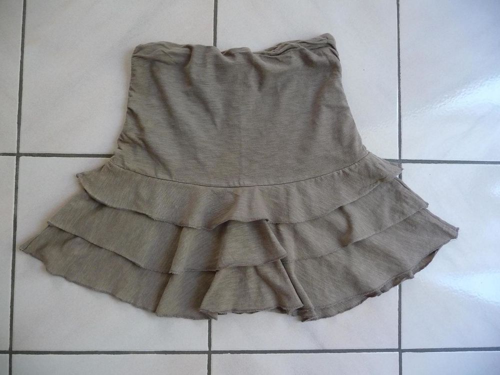 Jupe &agrave; volants marque JENNYFER taille M Vêtements