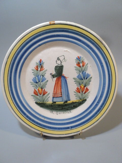 Ancienne Assiette HR Faïence Henriot Quimper Femme 20 Loches (37)