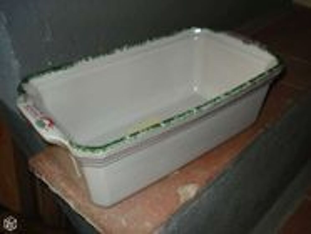 Terrine avec motif sur le bord va au four Décoration