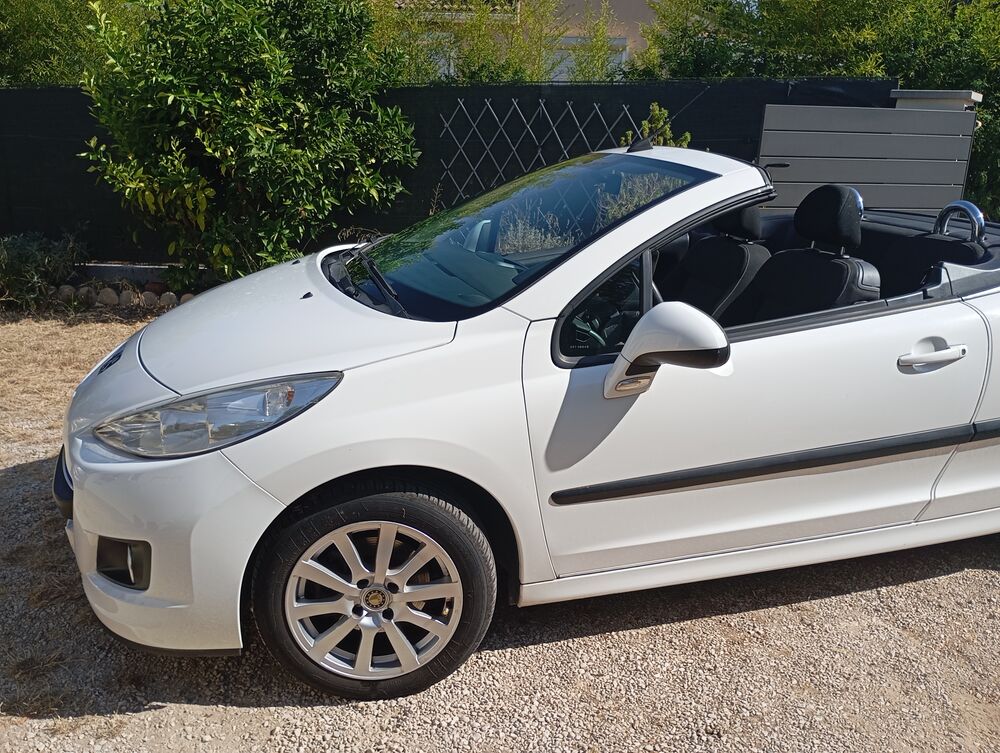 207 CC 1.6 VTi 120ch Sport Pack 2011 occasion 83500 La Seyne-sur-Mer