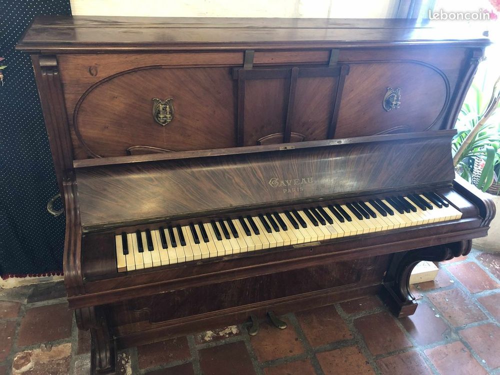 Piano droit style ancien Instruments de musique