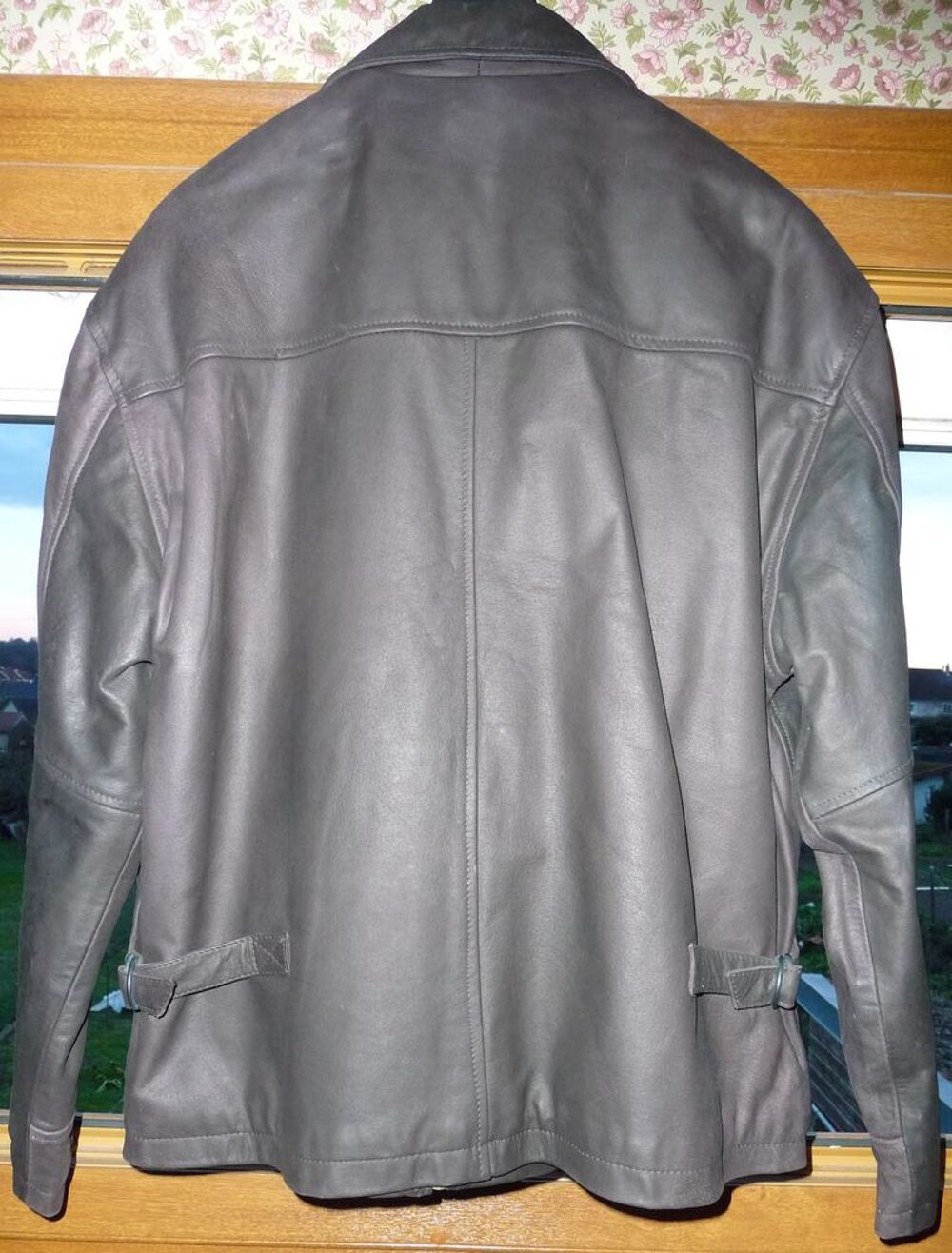 Blouson cuir P&ocirc;le Nord taille M Vêtements
