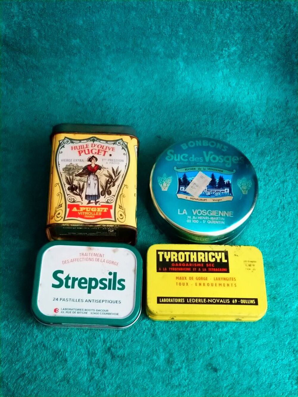 ce lot , petite boite en fer 