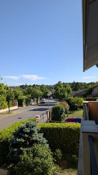 Location Autre GRAND STUDIO MEUBLE Décines-charpieu