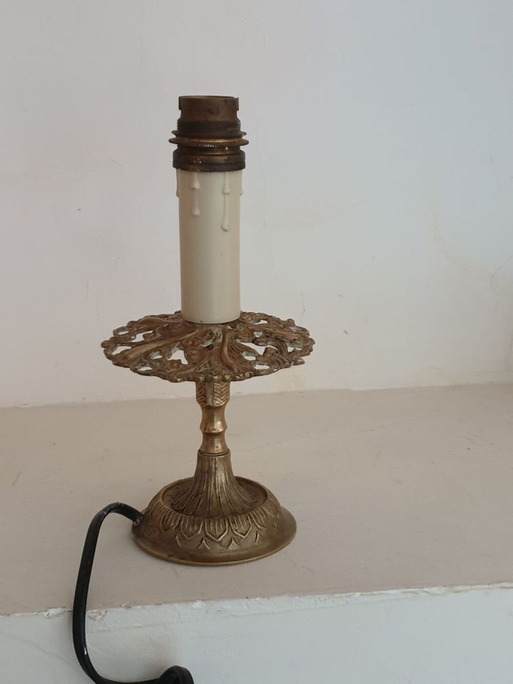 ancienne lampe chevet bronze forme bougie
Dcoration