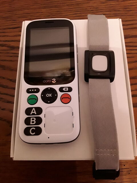 T�l�phone et montre connect�s DORO pour personne �g�e 140 Jacob-Bellecombette (73)