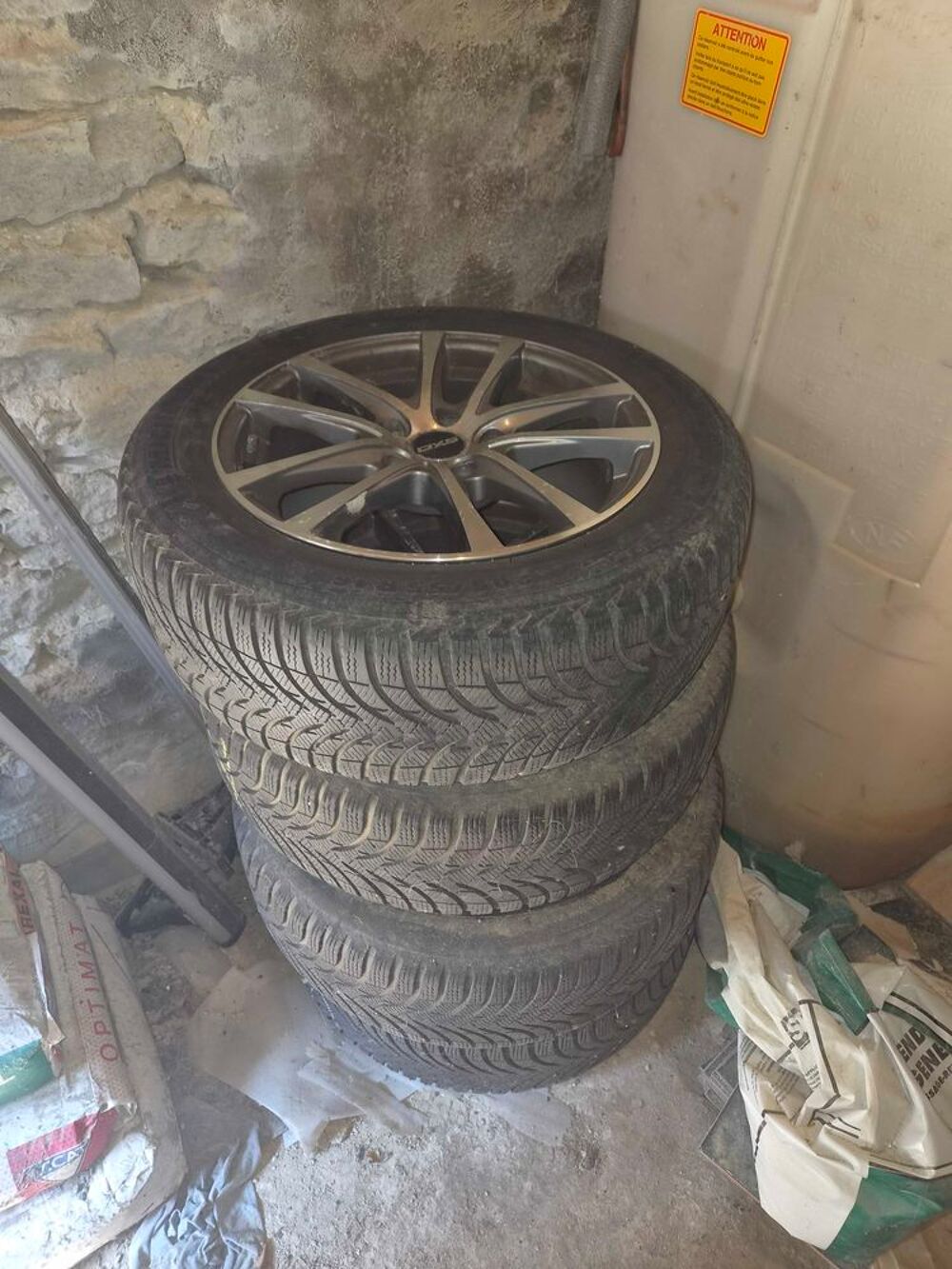 Pneu voiture - roue  occasion 38121 Reventin-Vaugris