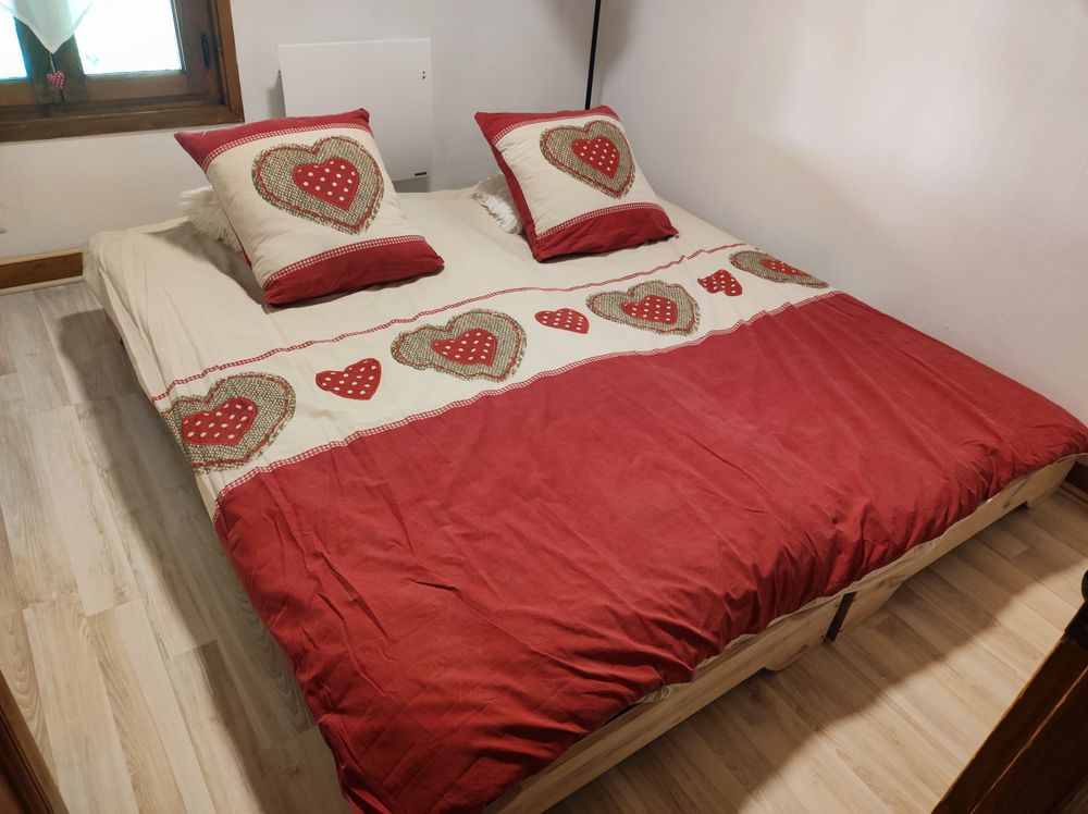 LIT GIGOGNE AVEC SOMMIER Meubles