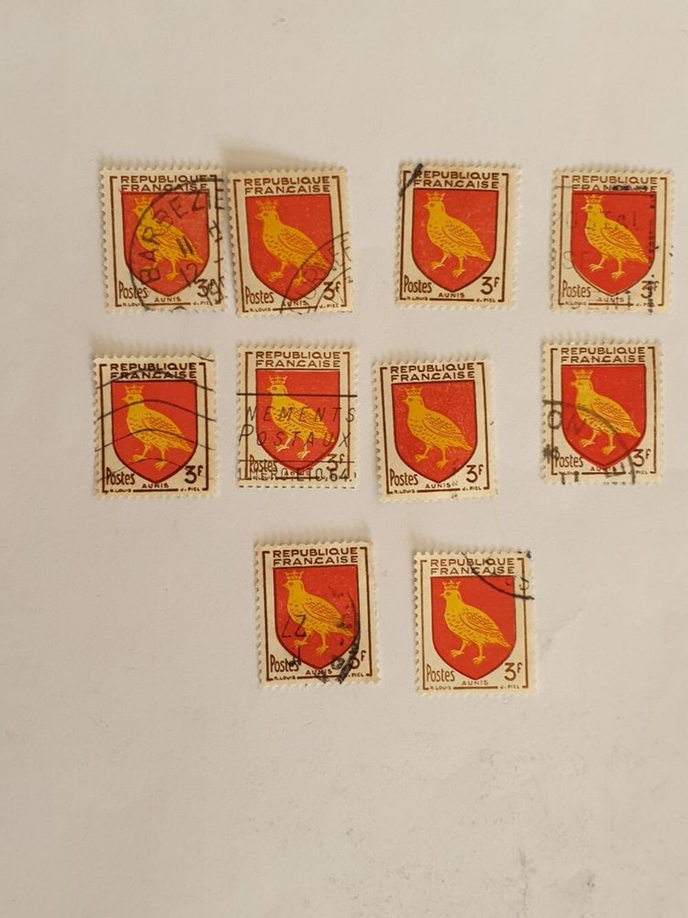 Timbre france Armoiries Aunis 1954- lot 0.40 euro 
