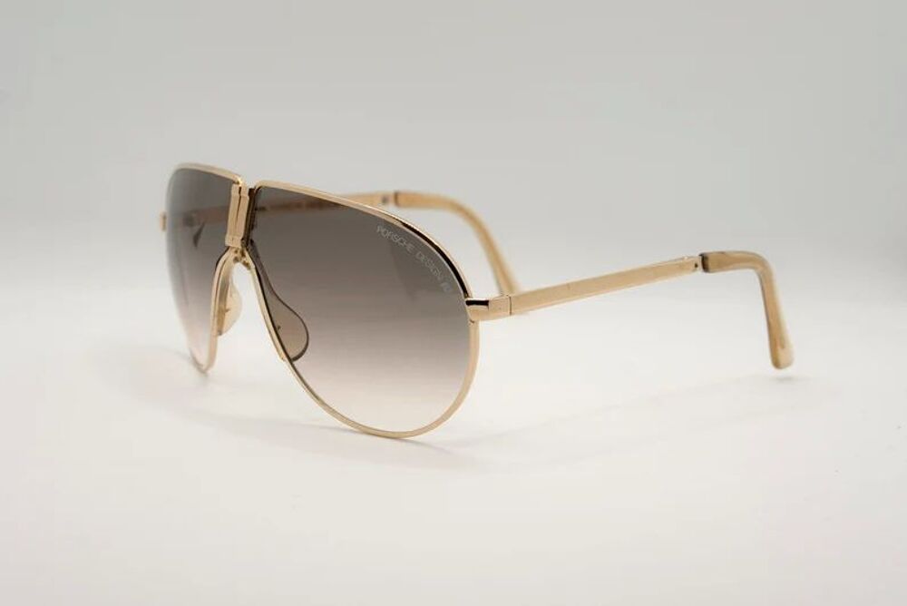 v&eacute;ritable lunette porsche D�coration