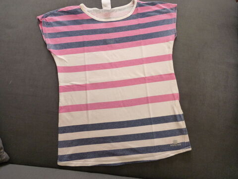 T-shirt sport fille domyos 10 ans tbe 2 Brienne-le-Chteau (10)