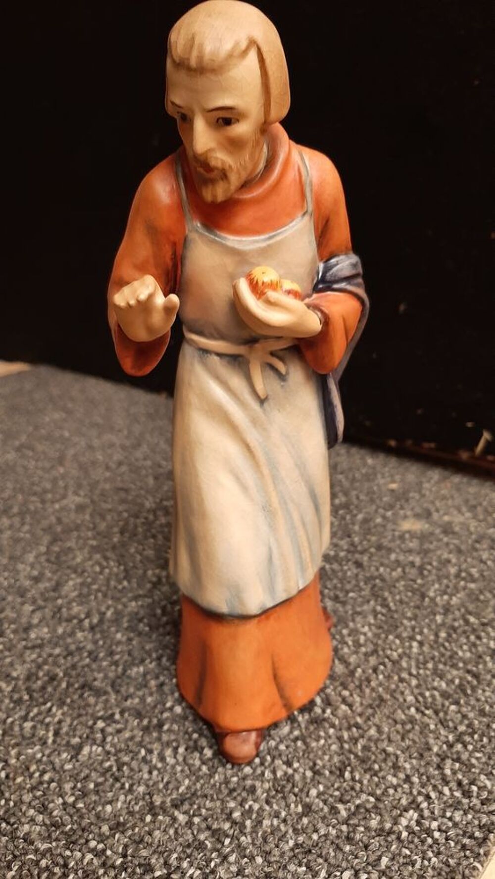 Figurines de No&euml;l en porcelaine sign&eacute; (Goebel Hummel) 