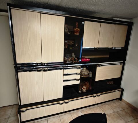 Buffet en Bois Beige avec Portes Vitres table ronde chaises 160 Dols (36)