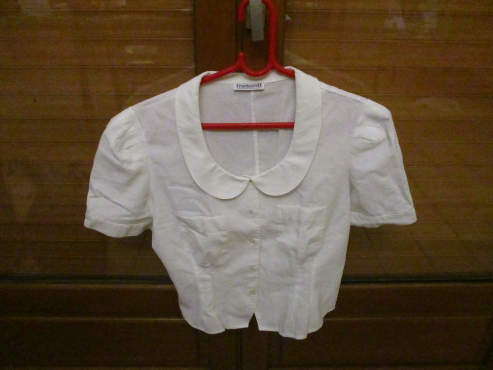 3 chemisiers blanc courtes manches dont un NEUF en tr&egrave;s bon Vêtements