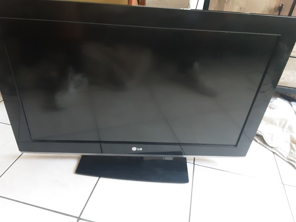 Television LG 70 &times; 40 Photos/Video/TV