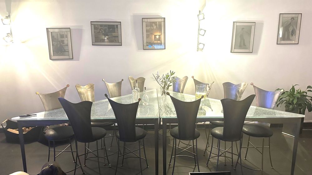 TABLE TABARLY LE VOILIER + 12 CHAISES
Meubles