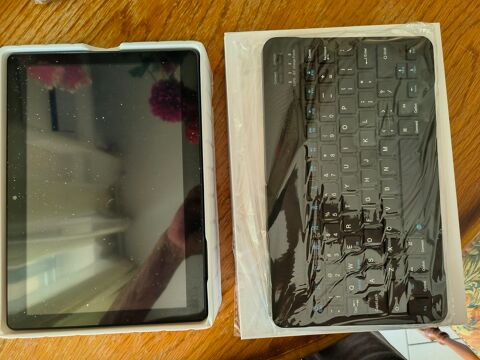 Tablette compl�te avec clavier tactile 50 Fr�jus (83)