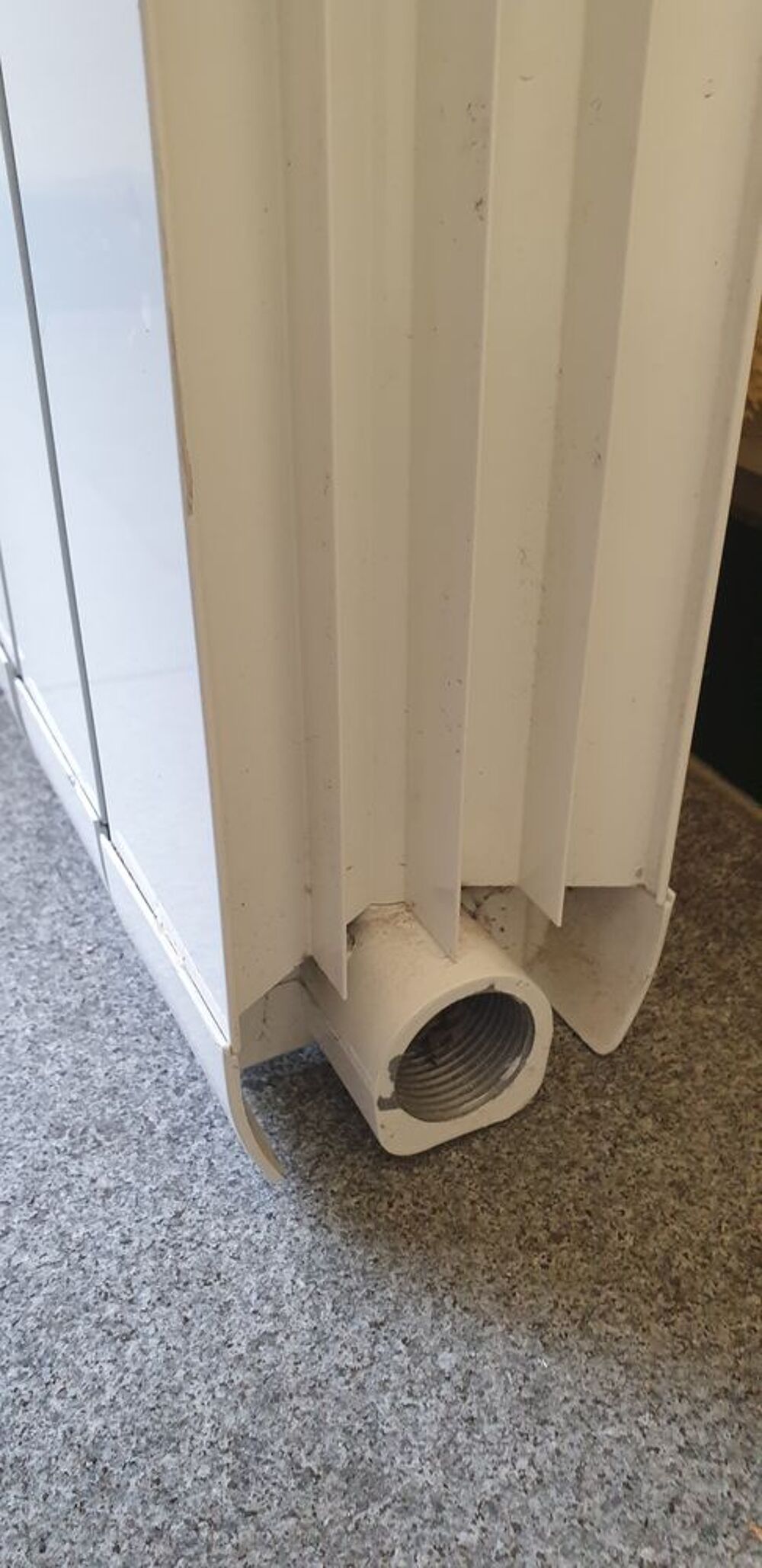 Radiateur vertical &agrave; eau chaude Bricolage
