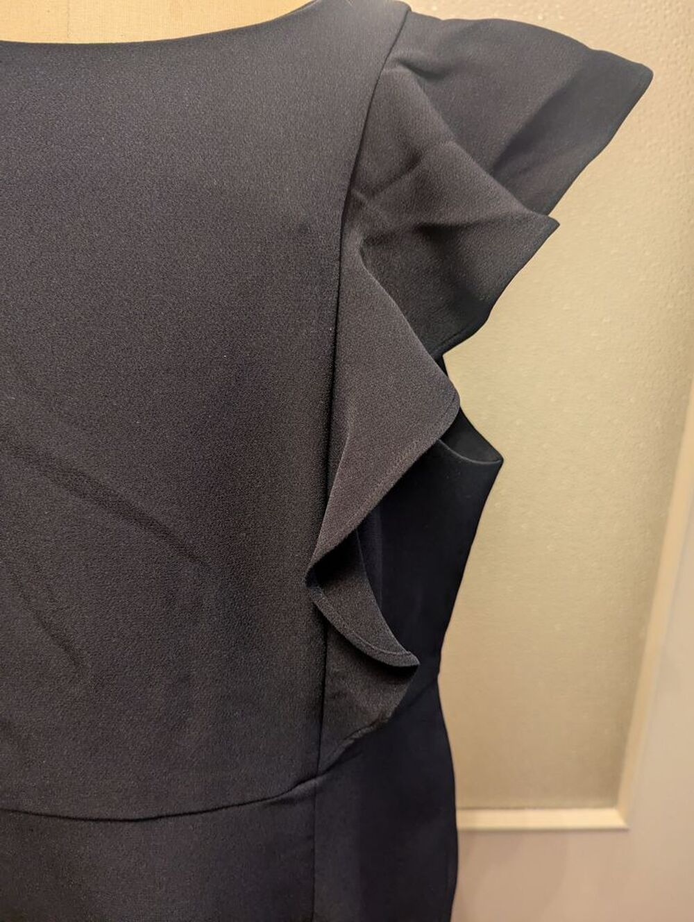 Robe noire femme habill&eacute;e CAMA&Iuml;EU Vêtements