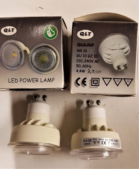 Lot de 2 ampoules LED MR16 GU10 4.4W 3 Challans (85)